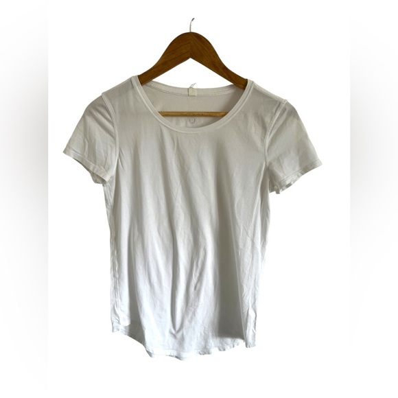 Lululemon White Tee, size 4 - Picture 1 of 4